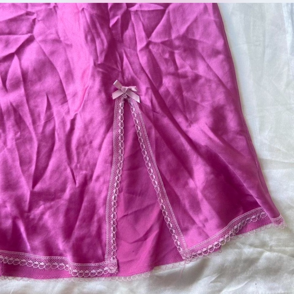 Victoria’s Secret Pink Lace Trim Chemise - Picture 3 of 7